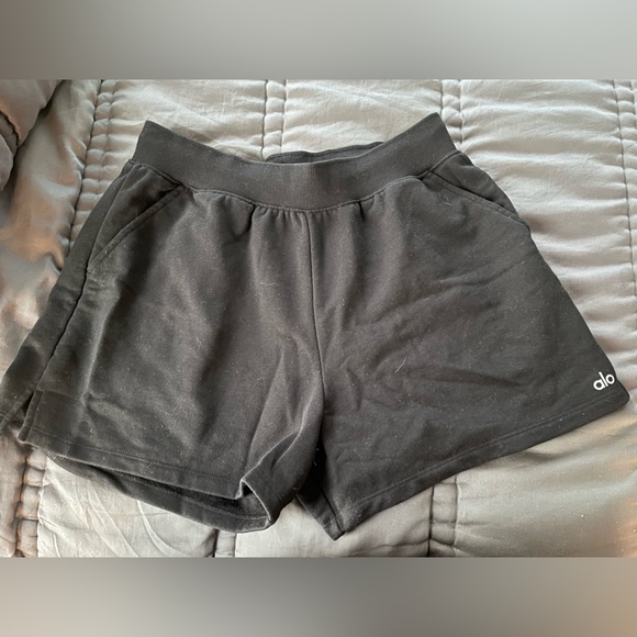 ALO Yoga Pants - Alo Low Key Sweat Short